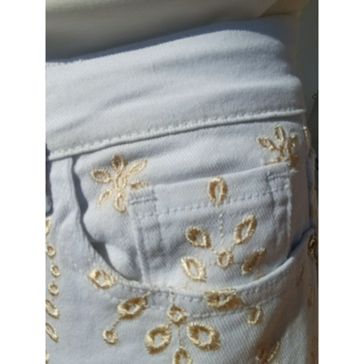 Short mujer con bordados en beige mujer