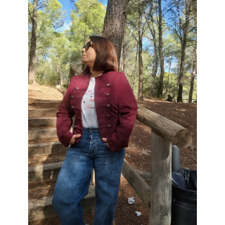 Chaqueta entallada botones Alamares Hiwa