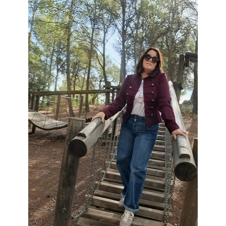 Chaqueta entallada botones Alamares Hiwa